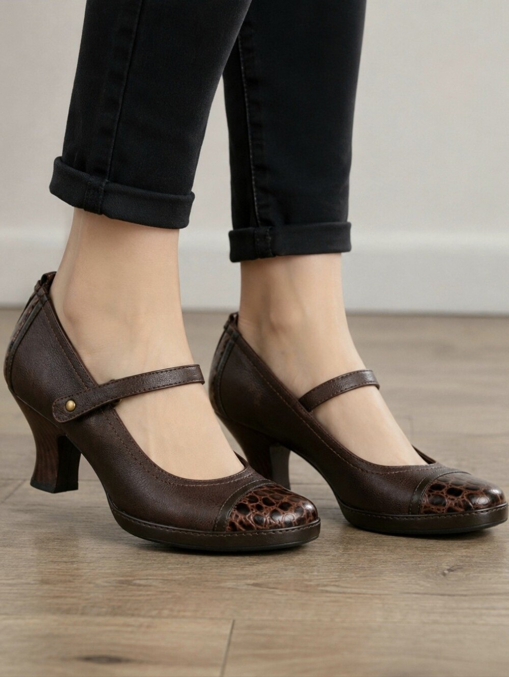 Clarks Indigo Y2K Dark Academia Leather Croc Cap Toe Mary Jane Heels 7.5M